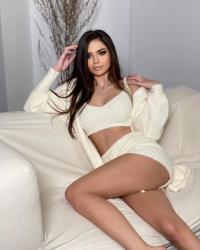 Feride İle Seksi ve Güvenli Bir Escort Deneyimi